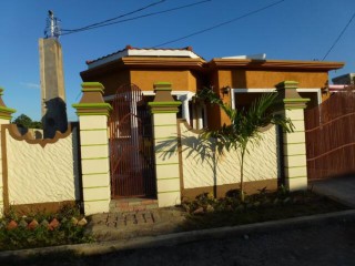 2 bed House For Sale in Portmore, St. Catherine, Jamaica