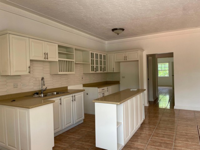 Apartment For Sale in RED HILLS, Kingston / St. Andrew Jamaica | [4]