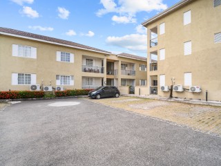 1 bed Apartment For Sale – Liguanea, Kingston / St. Andrew, Jamaica