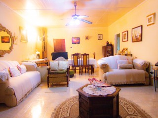 House For Sale in Near Denbigh, Clarendon Jamaica | [8]