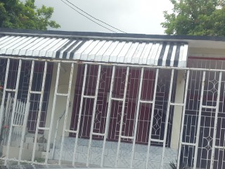 House For Sale in Kingston 6, Kingston / St. Andrew Jamaica | [1]