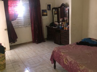 House For Sale in 17th Avenue, St. Catherine Jamaica | [2]