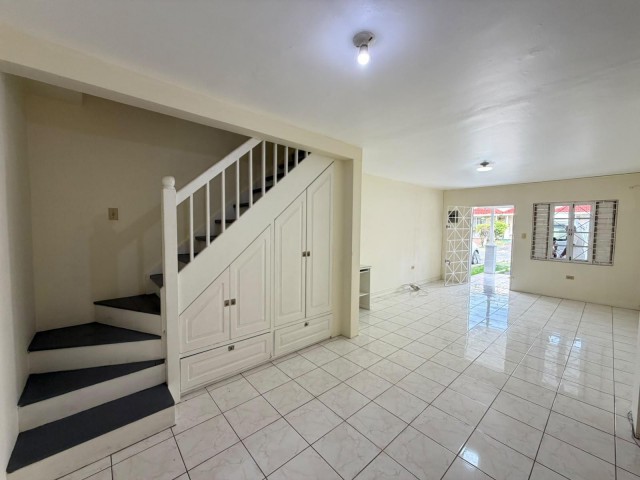 Townhouse For Sale in MOLYNES GARDENS, Kingston / St. Andrew Jamaica | [1]
