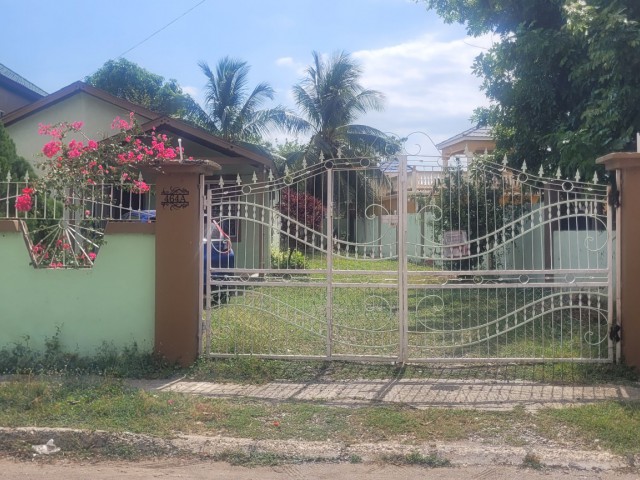 2 bed House For Sale - Magil Palms, St. Catherine, Jamaica