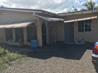 House For Sale in Denbigh, Clarendon Jamaica | [6]