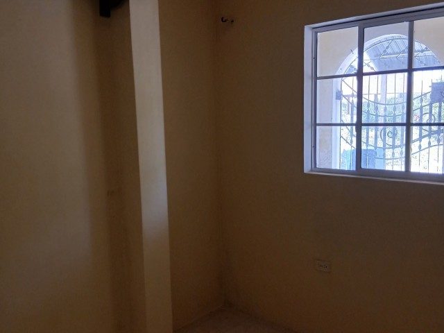House For Rent in East  Ascott, St. Catherine Jamaica | [5]