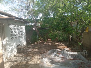 2 bed House For Sale in Passage Fort Greater Portmore, St. Catherine, Jamaica