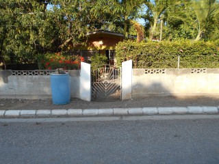 House For Sale in Lionel Town, Clarendon Jamaica | [1]