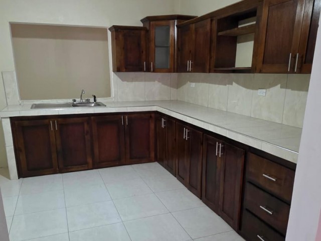 House For Rent in Fairview Park, St. Catherine Jamaica | [5]