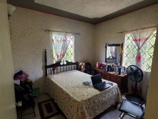 House For Sale in BELLEVUE HEIGHTS, St. Catherine Jamaica | [5]