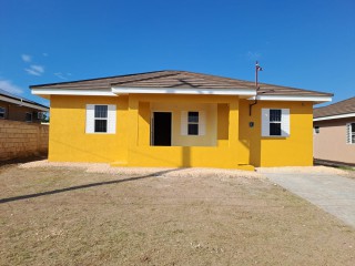 3 bed House For Rent in Colbeck Manor Old Harbour, St. Catherine, Jamaica
