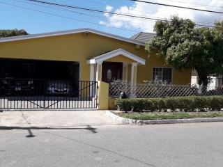 4 bed House For Sale – Edgewater Bridgeport PO, St. Catherine, Jamaica