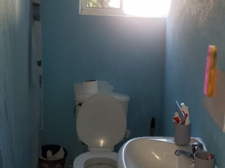 House For Sale in Willowdene, St. Catherine Jamaica | [8]