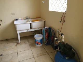House For Rent in Maverley Mountain, Kingston / St. Andrew Jamaica | [9]