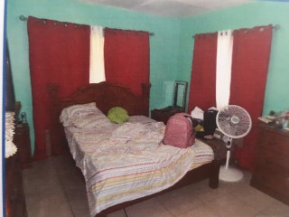 House For Sale in Lyndale Road, Kingston / St. Andrew Jamaica | [9]