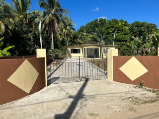 3 bed House For Sale in Prospect Bog Walk, St. Catherine, Jamaica