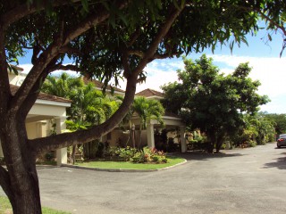 Townhouse For Rent in Kingston 6, Kingston / St. Andrew Jamaica | [2]
