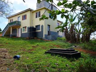 4 bed House For Sale in Junction, St. Elizabeth, Jamaica