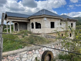 6 bed House For Sale in Mile Gully, Manchester, Jamaica