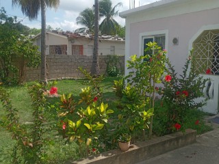 3 bed House For Sale in Cromarty Grove, St. Catherine, Jamaica