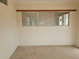 Commercial building For Rent - Porus, Manchester, Jamaica