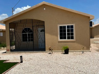 House For Rent in Phoenix Park Village 2 Phase 3, St. Catherine Jamaica | [2]