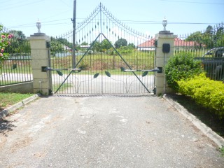 House For Sale in Georges Pen Clarendon, Clarendon Jamaica | [6]