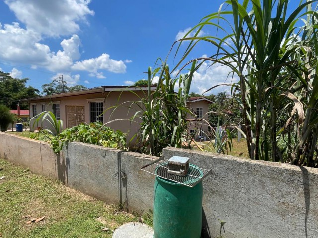House For Sale in THE VILLA MANDEVILLE, Manchester Jamaica | [1]