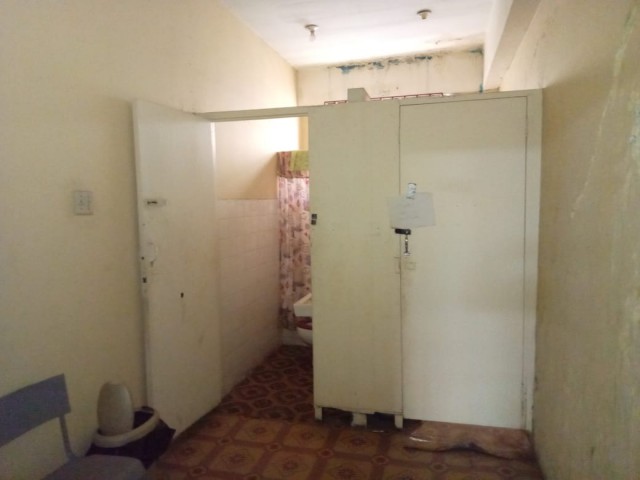 Commercial building For Sale - Molynes Garden, Kingston / St. Andrew, Jamaica