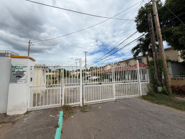 Townhouse For Sale in MOLYNES GARDENS, Kingston / St. Andrew Jamaica | [13]