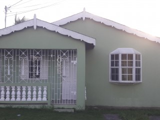 2 bed House For Sale in Montego Bay, St. James, Jamaica