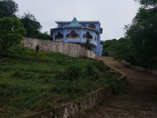 4 bed House For Sale in St Jago Heights, St. Catherine, Jamaica