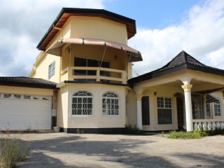 House For Sale in Williams field, Manchester Jamaica | [4]