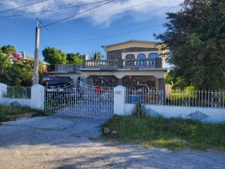 5 bed House For Sale in Fairview Park, St. Catherine, Jamaica