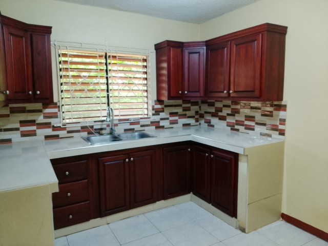 Flat For Rent in Green Acres Spanish Town, St. Catherine Jamaica | [10]