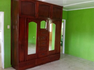 House For Rent in Claremont, St. Ann Jamaica | [13]