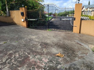 House For Sale in Bonitta cres, Manchester Jamaica | [11]