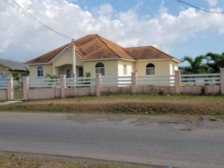 House For Sale in Denbigh, Clarendon Jamaica | [3]