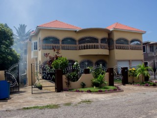 10 bed House For Sale in Green Acres, St. Catherine, Jamaica