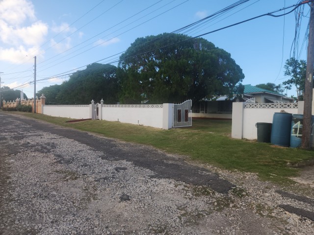 House For Sale in TOWER ISLE, St. Mary Jamaica | [6]