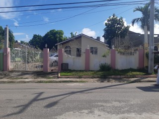 House For Sale in Rhyne Park, St. James Jamaica | [11]