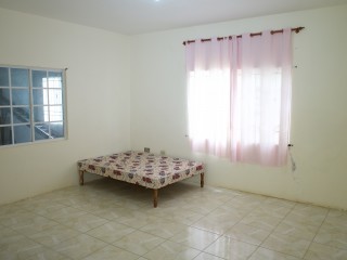 4 bed House For Sale in Santa Cruz, St. Elizabeth, Jamaica