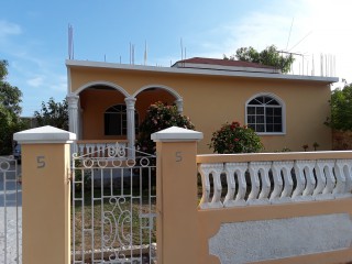 House For Sale in Bull Bay, Kingston / St. Andrew Jamaica | [3]