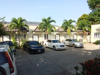1 bed Apartment For Rent in 3 Darlington Ave off Sullivan Ave Kgn8, Kingston / St. Andrew, Jamaica