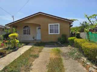 2 bed House For Sale - Duncans, Trelawny, Jamaica