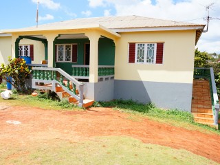 4 bed House For Sale in Junction, St. Elizabeth, Jamaica