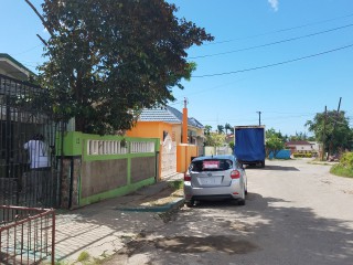 House For Sale in Duhaney Park, Kingston / St. Andrew Jamaica | [1]