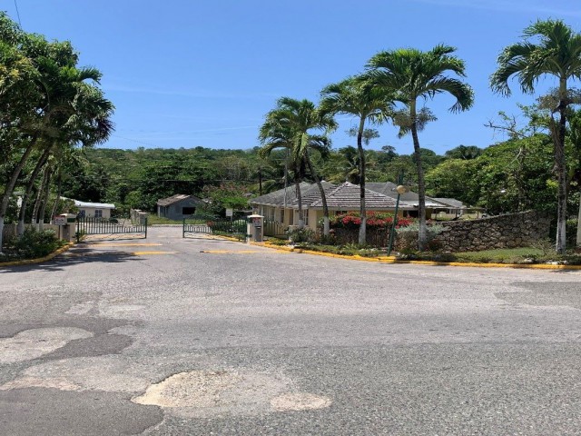 House For Sale in Tower Isle, St. Mary Jamaica | [5]
