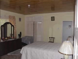 House For Sale in Black River, St. Elizabeth Jamaica | [8]