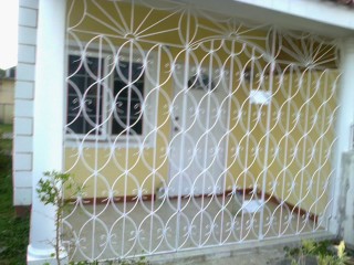 Townhouse For Rent in Spanish Twn, St. Catherine Jamaica | [6]